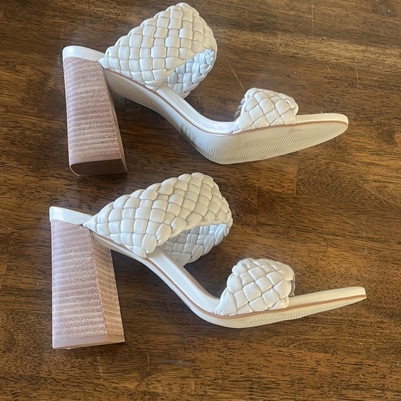 Steve Madden Chunky woven texture sets. tall flared heel , open toe size 9m - Picture 6 of 10